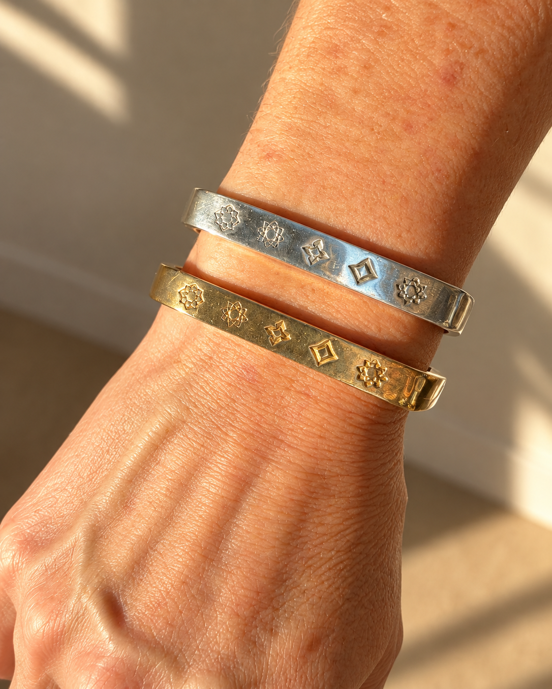 Manifest Cuff