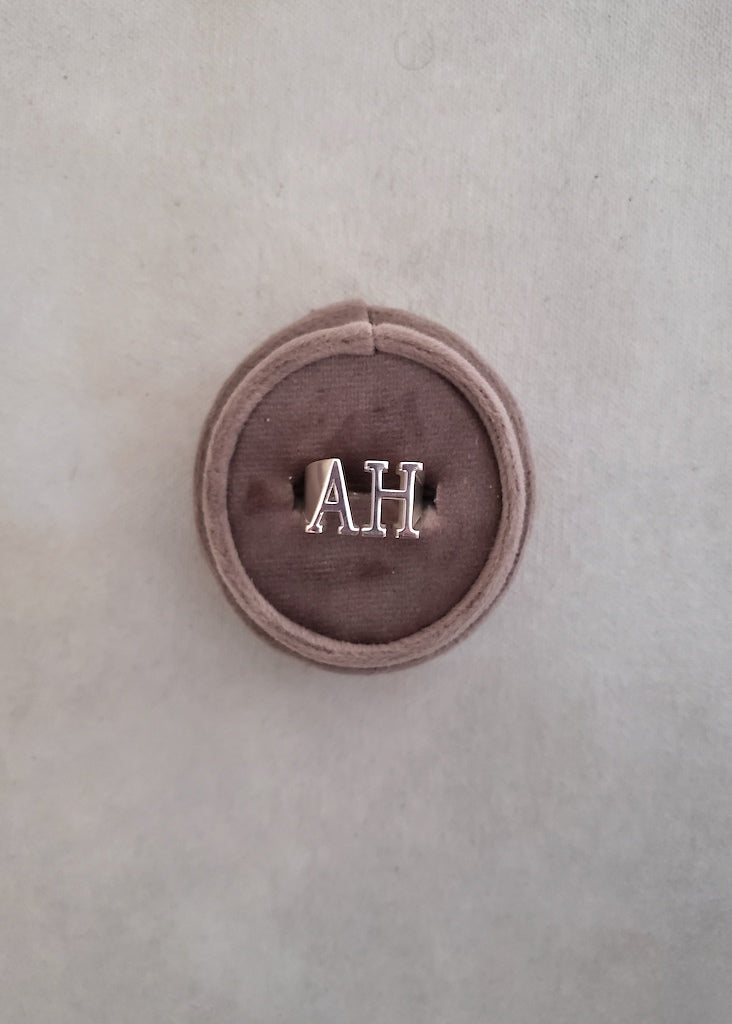 Johnny Initial Ring (original)