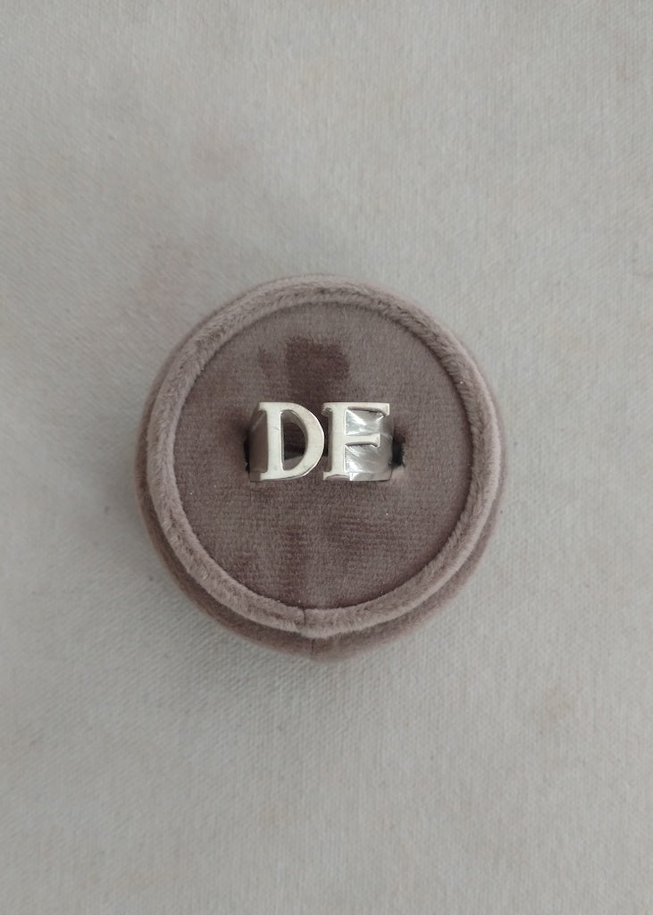 Johnny Initial Ring (original)