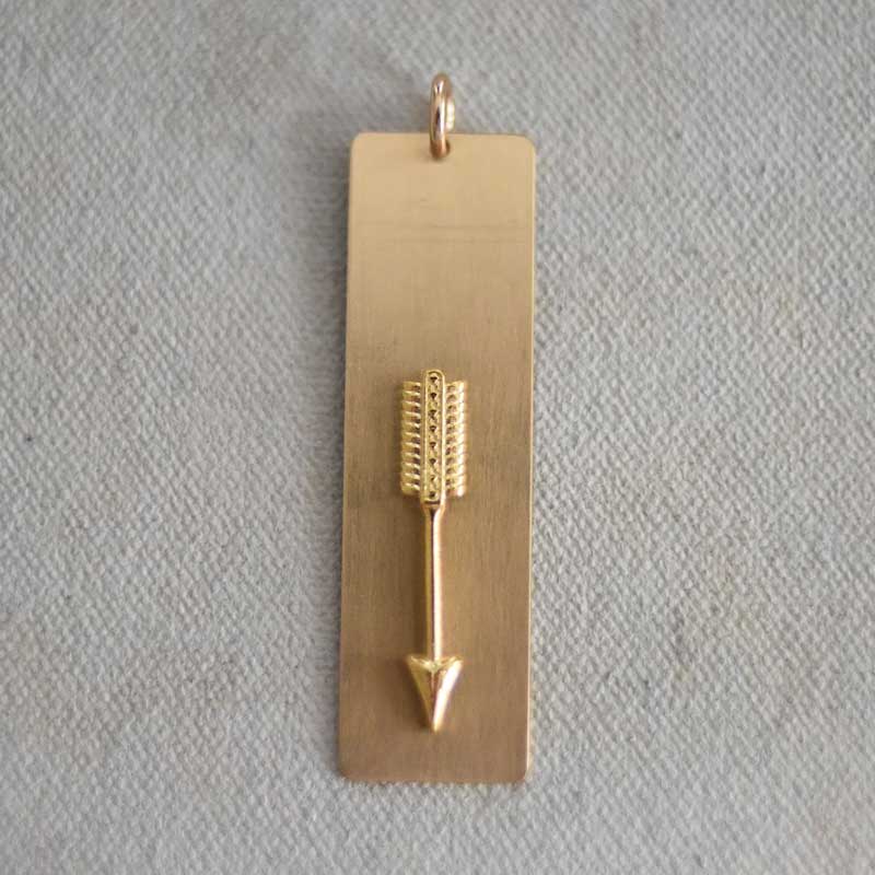 Arrow Plate Charm  (L)