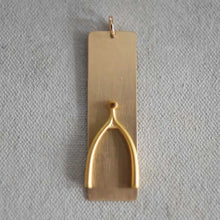 Load image into Gallery viewer, Wishbone Plate Charm M