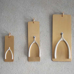 Wishbone Charm Gold