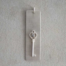 Load image into Gallery viewer, Key Plate Charm (M)